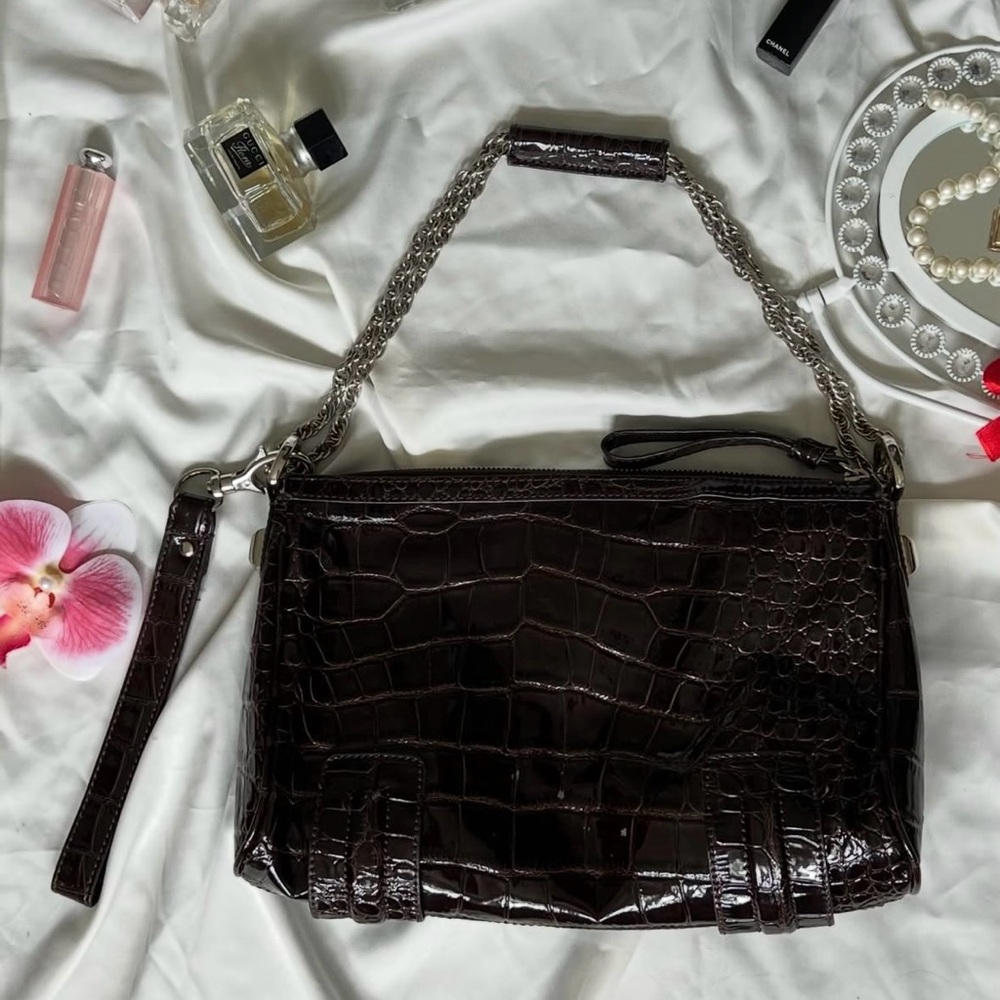GUESS Vintage Purse - Picture 2 of 5